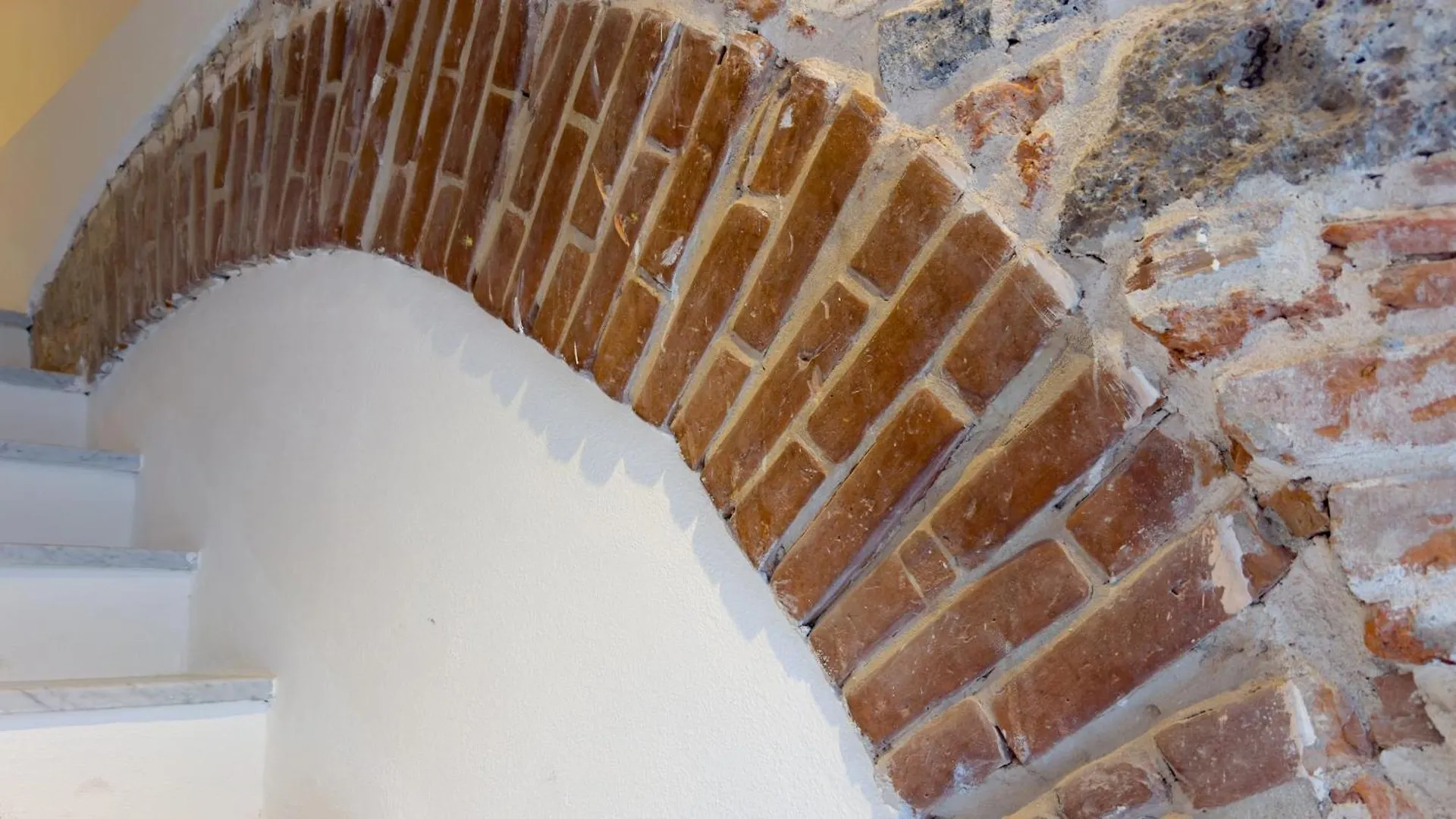 Pensión Ceramic Rooms Oristano Italia